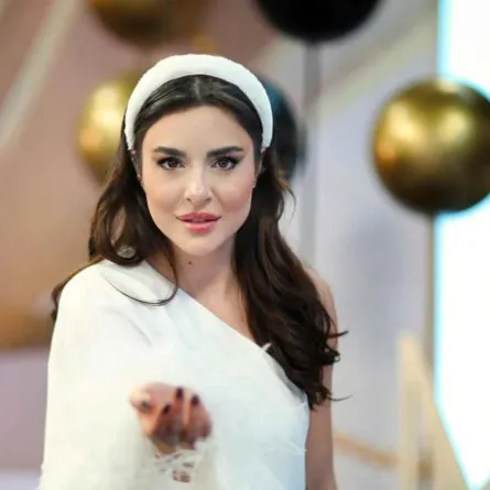 سارة أبي كنعان الصورة من حسابها على الفيس بوك