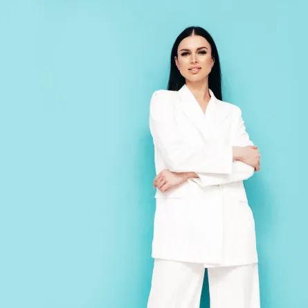 أبراج نساء تتمتع بشخصية قوية- الصورة من Freepik