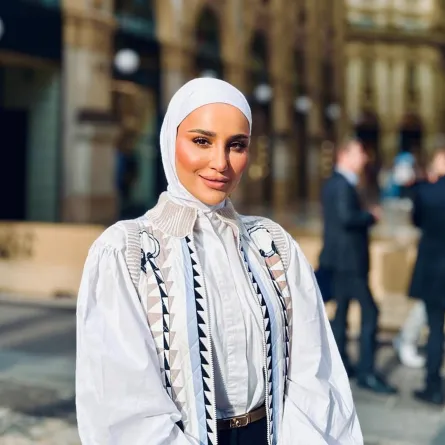 مدونة الموضة دلال الدوب -الصورة من حسابها على إنستغرام