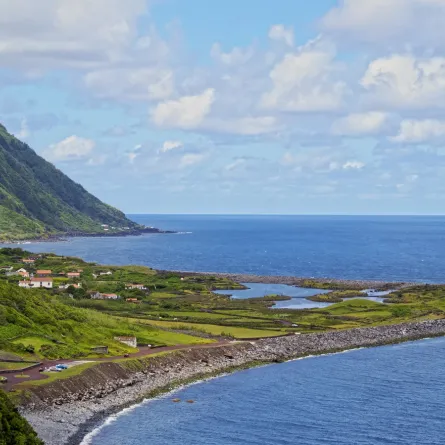 جزر الأزور وجهة تجمع بين الغوص وتسلق الجبال