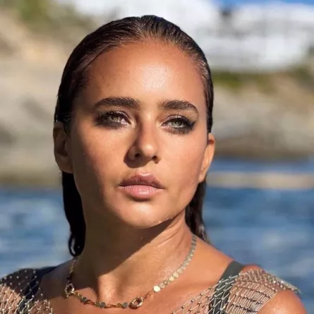 نيللي كريم - الصورة من حسابها على الفيس بوك