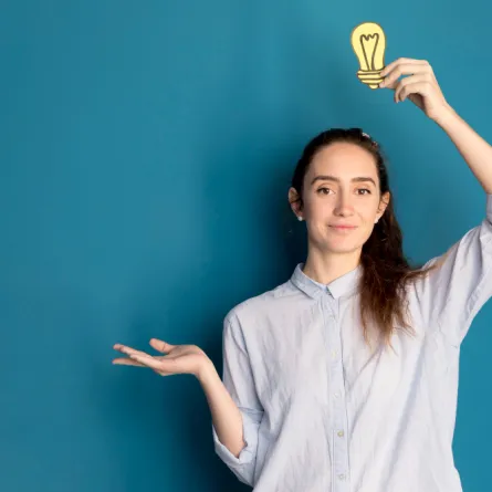 العالم تواق للأفكار الجديدة - الصورة من freepik