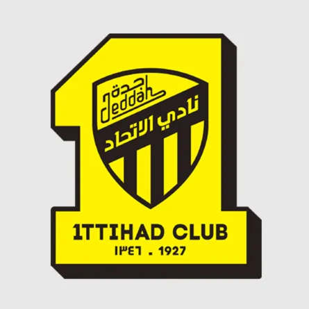 الاتحاد السعودي يضم أرثر ثيات لثلاث سنوات