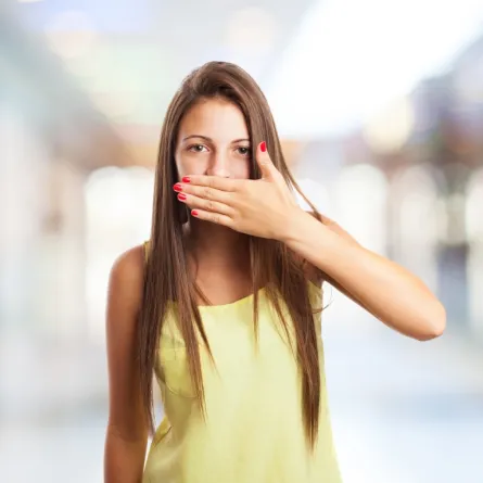 سبب المرارة هو تراكم البكتيريا والجراثيم في الفم