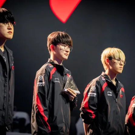 الفريق الكوري ينجح بالوصول إلى الدور نصف النهائي من بطولة League of Legends