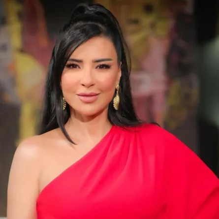 مكياج وتسريحات شعر من النجمات