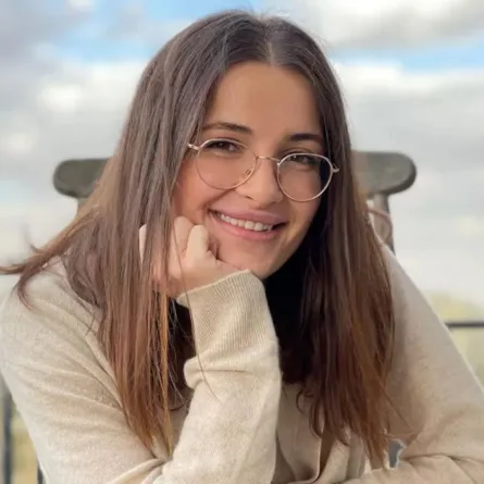 شام الذهبي- الصورة من حسابها على إنستغرام