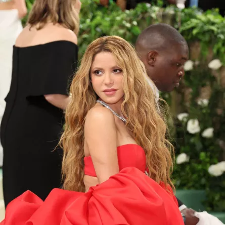 شاكيرا في حفل Met Gala لعام 2024 في متحف متروبوليتان للفنون في مدينة نيويورك (Shakira at The 2024 Met Gala at The Metropolitan Museum of Art in New York City). مصدر الصورة: Dia Dipasupil/Getty Images/AFP