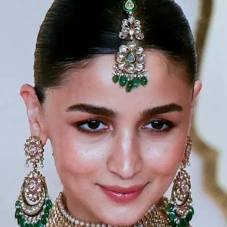 إطلالات جمالية مبهرة في حفل زفاف أنانت أمباني وراديكا ميرشانت