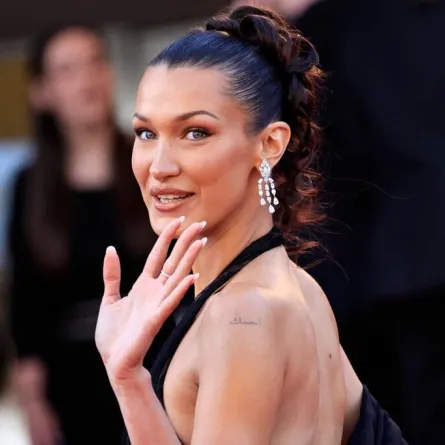 بيلا حديد  Bella Hadid في مهرجان كان الفرنسي (مصدر الصورة: Valery HACHE / AFP)