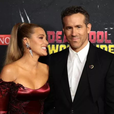 بليك ليفلي وريان رينولدز يحضران فيلم Deadpool & Wolverine في مدينة نيويورك (Blake Lively and Ryan Reynolds attend the "Deadpool & Wolverine" in New York City). مصدر الصورة: Dimitrios Kambouris/Getty Images/AFP