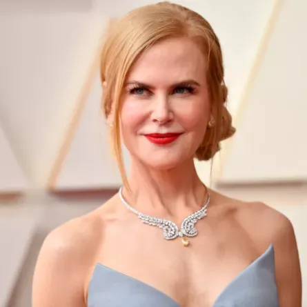نيكول كيدمان Nicole Kidman ترتدي عقداً مرصعاً بالألماس في حفل توزيع جوائز الأوسكار 2022 (مصدر الصورة: ANGELA WEISS / AFP)