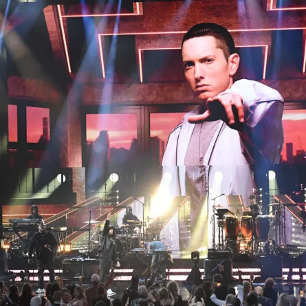 إيمينيم Eminem في حفل في لوس أنجليس (مصدر الصورة: VALERIE MACON / AFP)