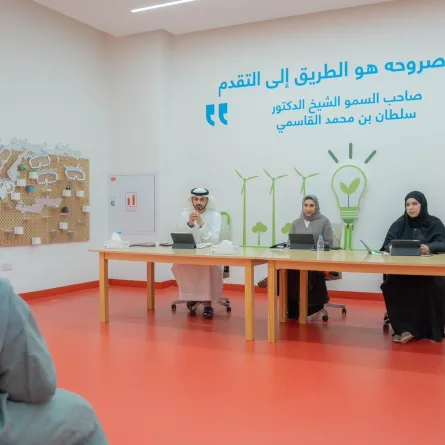 لجنة تقييم النسخة السادسة من إثمار. الصورة من الحساب الرسمي لنادي الشارقة للصحافة على منصة x