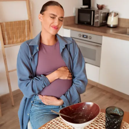 صورة حامل نتضايقة من الأكل