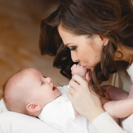 سلوكيات الرضيع في الشهر الرابع من عمره