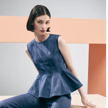 بلوزة من اديم Adeam - الصورة من Launchmetrics_Spotlight ©.jpg(