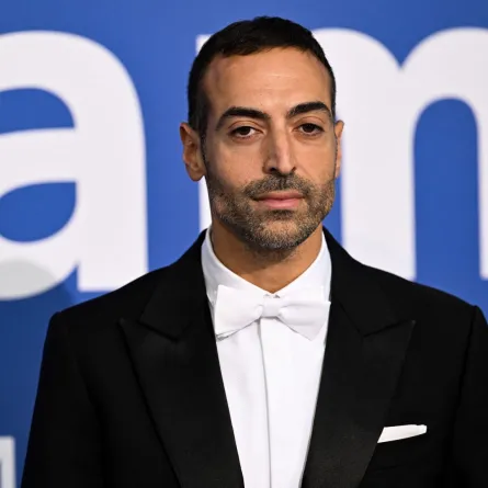 محمد التركي يحضر حفل amfAR Cinema Against AIDS السنوي في كان على هامش الدورة الـ76 من مهرجان كان السينمائي (Mohammed Al Turki attend the annual amfAR Cinema Against AIDS Cannes Gala on the sidelines of the 76th Cannes Film Festival). مصدر الصورة: Stefano Rellandini / AFP