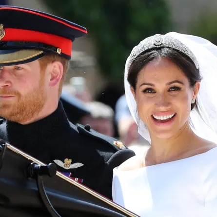 ميغان ماركل Meghan Markle بتاج الملكة ماري المرصع بالألماس (مصدر الصورة: Gareth Fuller /POOL/ AFP)