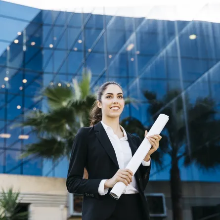 هل نجحت المرأة العربية في ريادة الأعمال؟ - الصورة من freepik