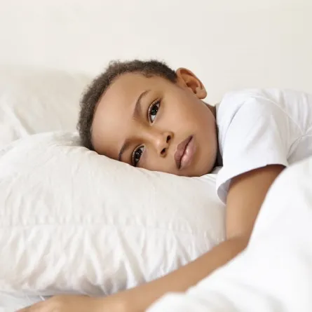 صورة طفل يعاني من التنمر