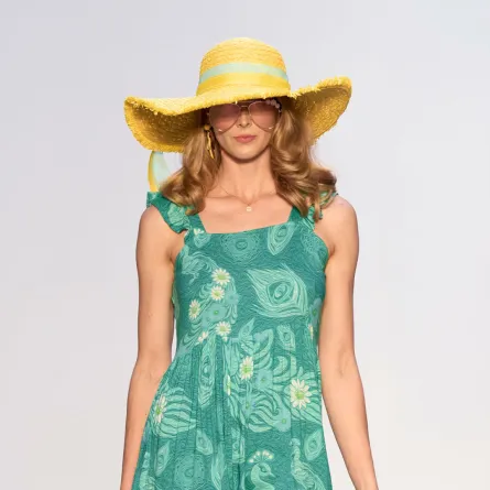 فستان أخضر منقوش من Oxford fashion studio-  الصورة من Launchmetrics/Spotlight ©