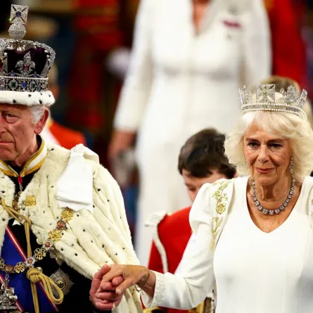 الملك تشارلز والملكة كاميلا King Charles III and Britain's Queen Camilla في البرلمان (مصدر الصورة:  Hannah McKay / AFP)