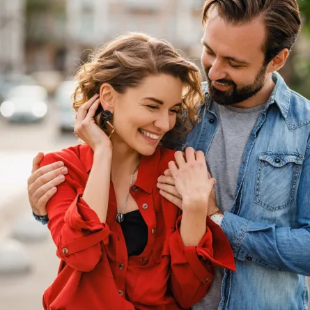 زوجان سعيدان