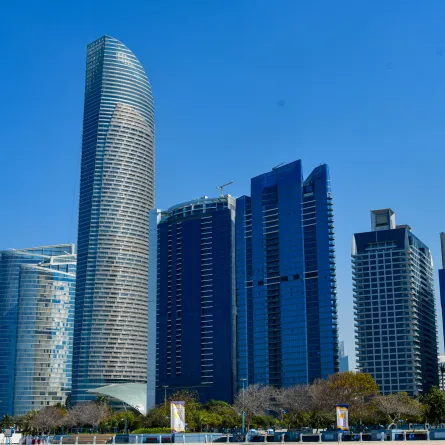 مدينة أبوظبي. الصورة من موقع unsplash