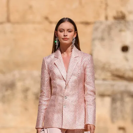 بدلة من جورج حبيقة Georges Hobeika - الصورة من Launchmetrics/Spotlight ©