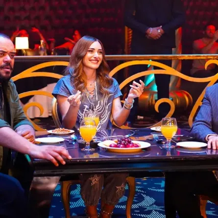 محمد ممدوح وأمينة خليل مع هشام ماجد في فيلم إكس مراتي -الصورة من صفحة الشركة المنتجة على إنستغرام