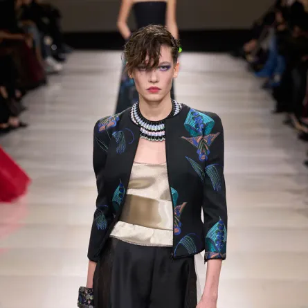 إطلالة من أرماني بريف Armani Prive – الصورة من Launchmetrics/Spotlight ©