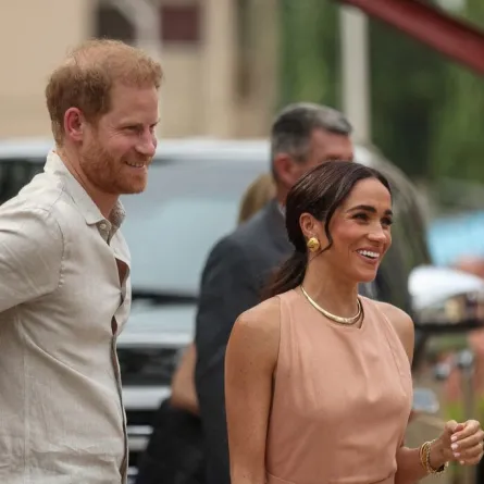 الأمير هاري وميغان ماركل  Prince Harry and Meghan في نيجيريا (مصدر الصورة: Kola SULAIMON / AFP)