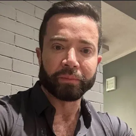 تطورات الحالة الصحية لـ تامر شلتوت بعد خضوعه لجراحة خطيرة تكشفها مديرة أعماله لـ سيدتي