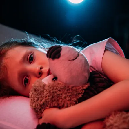 طفلة تعاني من الكوابيس 