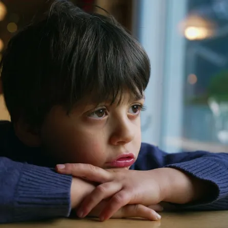 صورة لطفل ضعيف الشخصية
