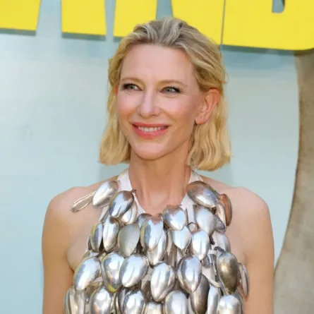كيت بلانشيت في مسرح TCL الصيني في هوليوود، كاليفورنيا (Cate Blanchett at TCL Chinese Theatre in Hollywood, California). مصدر الصورة: Leon Bennett/Getty Images/AFP