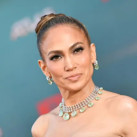 جينيفر لوبيز Jennifer Lopez في عرض فيلم "Atlas" (مصدر الصورة: Valerie Macon / AFP)