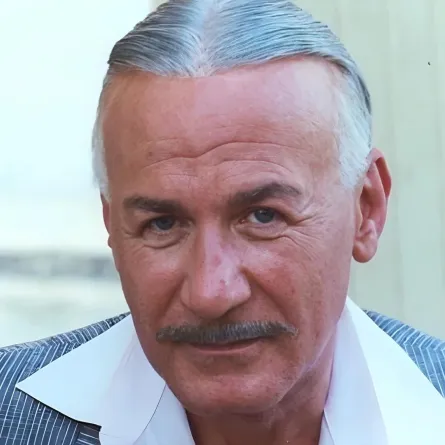 في ذكرى ميلاده.. محطات في حياة عزت أبو عوف ترك الطب وشجع شقيقاته على دخول مجال الفن 