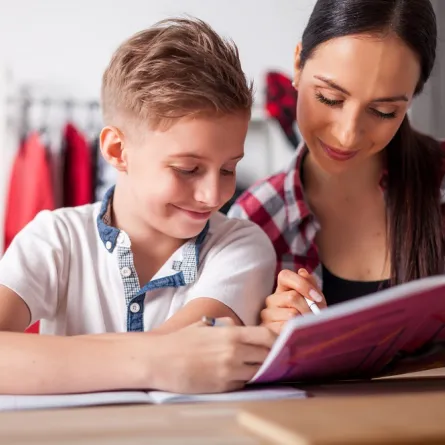 صورة لأم وطفلها