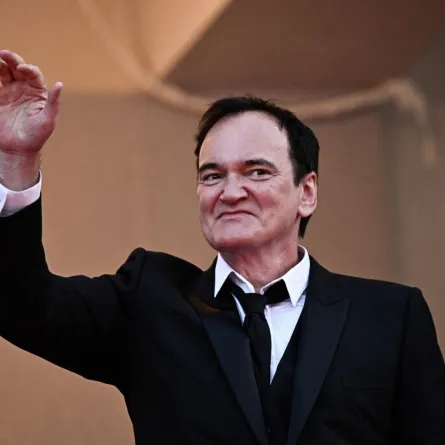 كوينتين تارانتينو خلال الدورة السادسة والسبعين لمهرجان كان السينمائي في كان، جنوب فرنسا (Quentin Tarantino during the 76th edition of the Cannes Film Festival in Cannes, southern France). مصدر الصورة: LOIC VENANCE / AFP