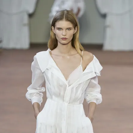 إطلالة من ألبيرتا فيريتي Alberta Ferretti- الصورة من Launchmetrics /Spotlight ©