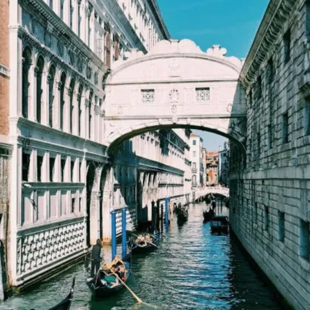 جسر التنهدات بفينيسيا