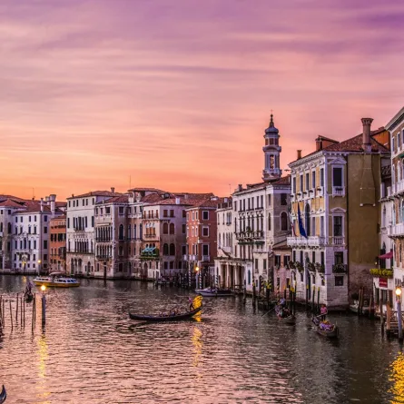 الشوارع والقنوات في فينيسيا
