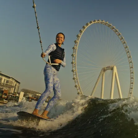 الرياضات المائية في دبي. الصورة من الحساب الرسمي لبراند دبي على منصة x