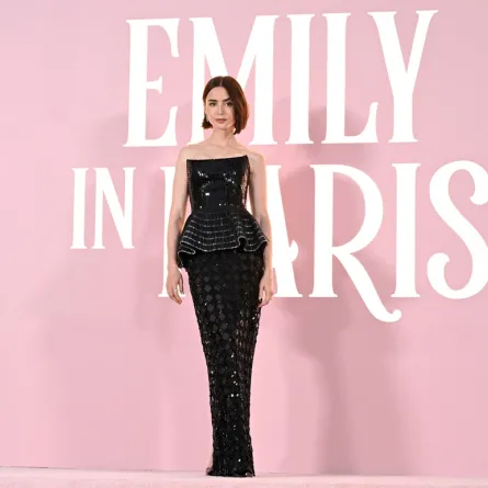 ليلي كولينز Lily Collins (مصدر الصورة  Axelle/Bauer-Griffin/FilmMagic)