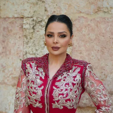 ديانا كرزون - الصورة من صفحتها الرسمية على الفيس بوك