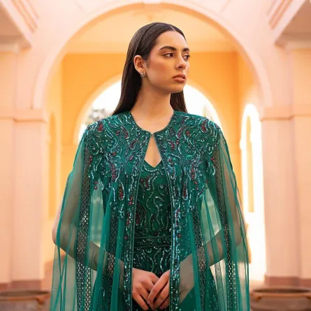 عباية من قاسم القاسم لدار شالكي- الصورة من حساب الدار على انستغرام.