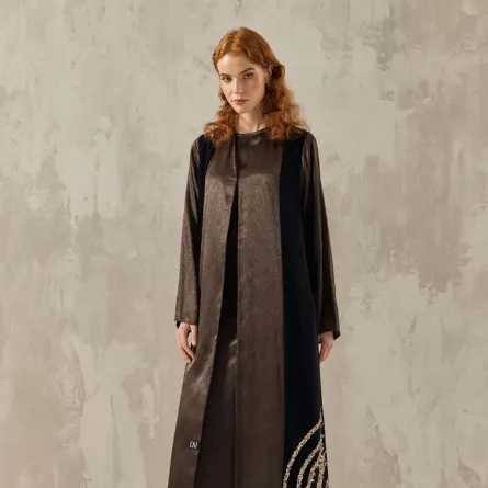 عباية من داج Daj - الصورة من حساب الماركة على إنستغرام