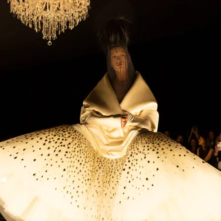 سكياباريللي Schiaparelli - الصورة من مكتب العلاقات العامة للعلامة 